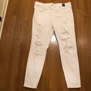 White distressed Abercrombie and Fitch pant